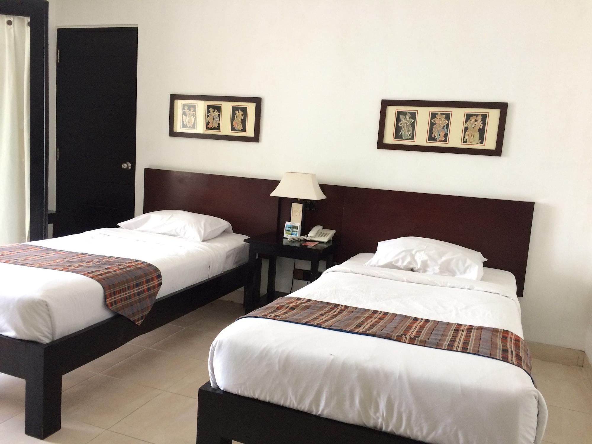 Legong Keraton Beach Hotel Canggu Esterno foto