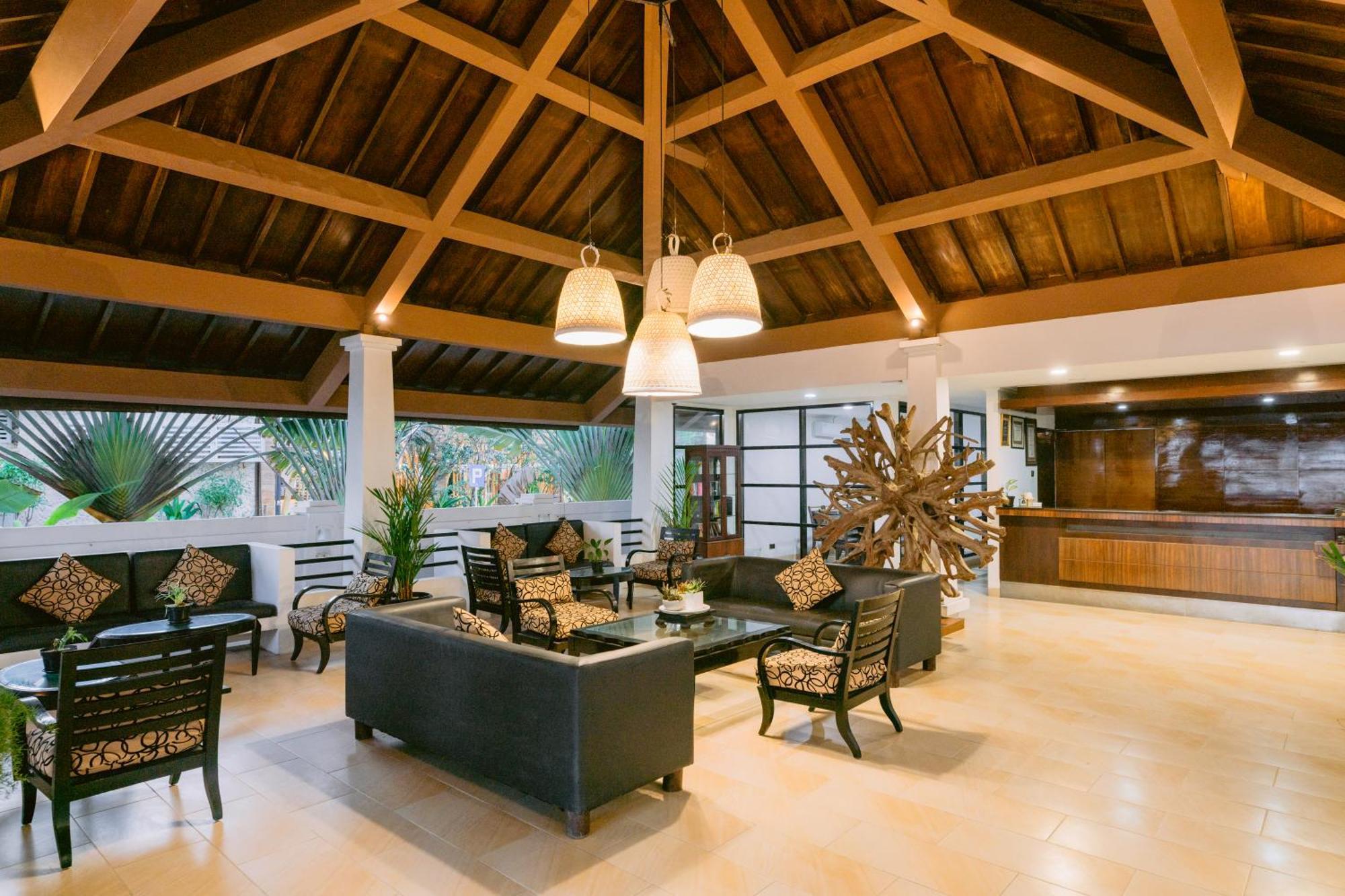Legong Keraton Beach Hotel Canggu Esterno foto