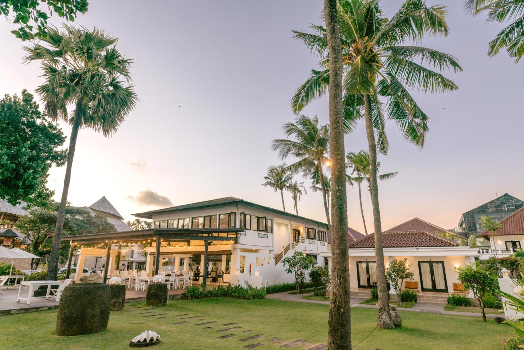 Legong Keraton Beach Hotel Canggu Esterno foto